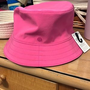 Lululemon- Bucket hat